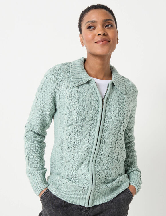 Gilet zippé col polo, maille torsadée (vert grisé) Gilet zippé col polo, maille torsadée (vert grisé)